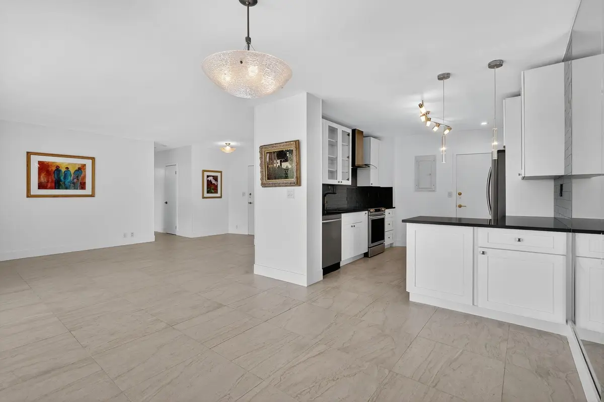 kitchen , living room and dining room at 44 Cocoanut Row 507A, Palm Beach