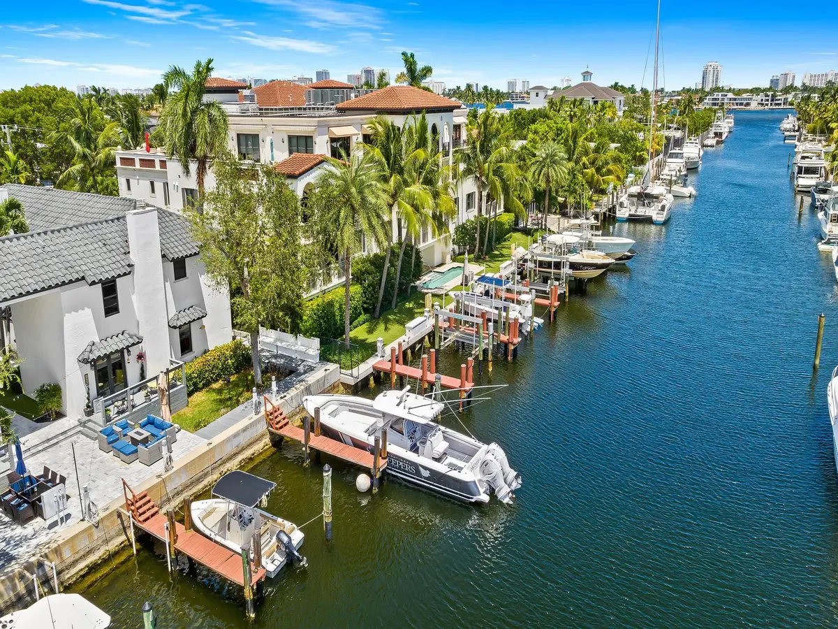 Photo 3 at 1524 SE 12th Street 5, Fort Lauderdale
