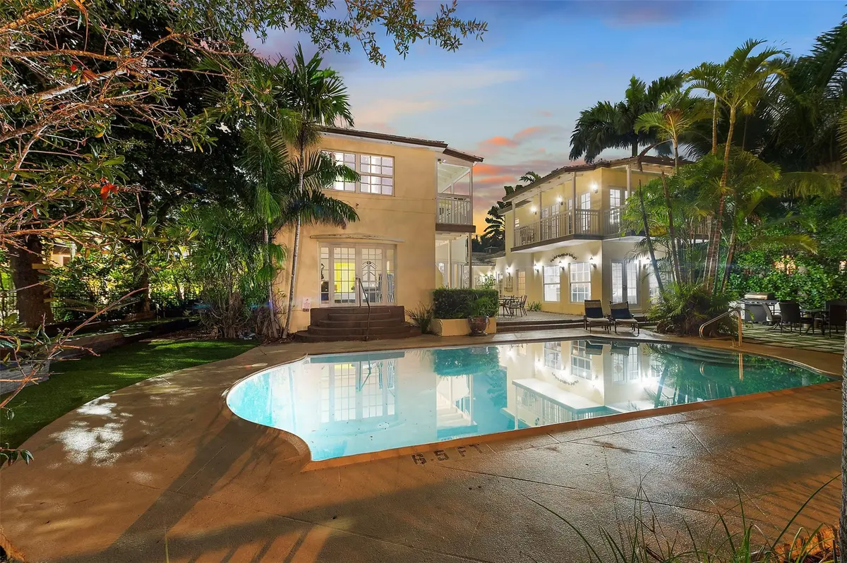 Photo 2 at 2300 Castilla Isle, Fort Lauderdale