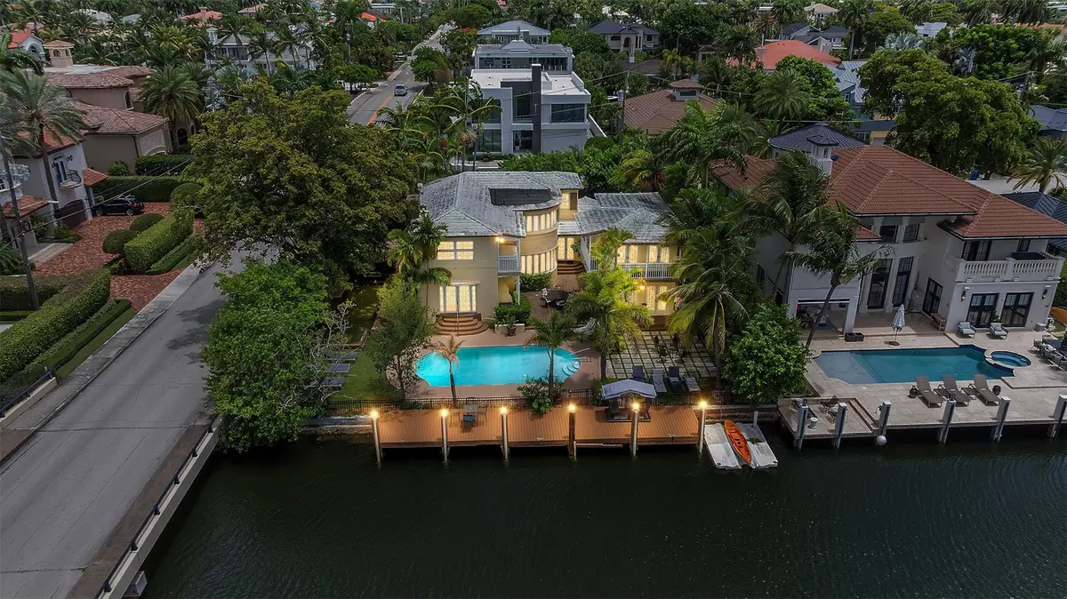 Photo 3 at 2300 Castilla Isle, Fort Lauderdale