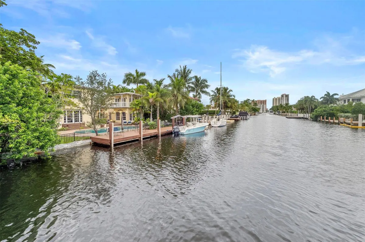Photo 6 at 2300 Castilla Isle, Fort Lauderdale