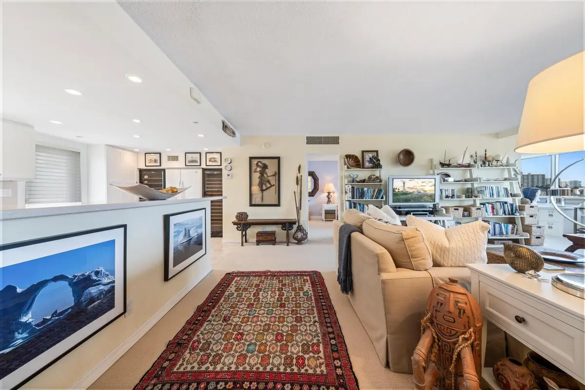 Photo 8 at 215 N Birch Road 4c, Fort Lauderdale
