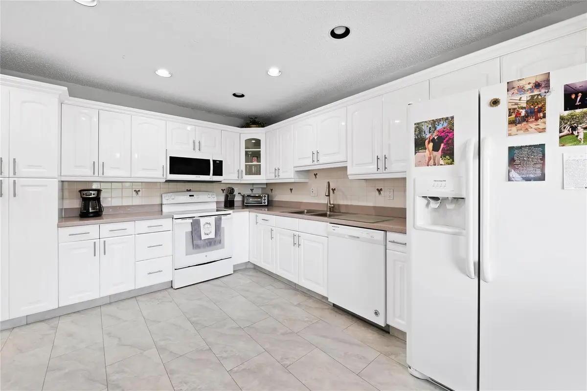 Photo 4 at 1621 NW 20th Avenue 203, Delray Beach