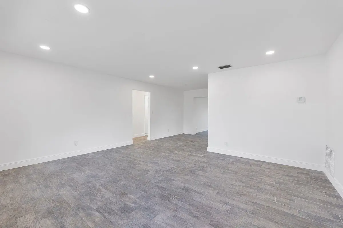 Photo 3 at 370 S Golf Boulevard, Pompano Beach