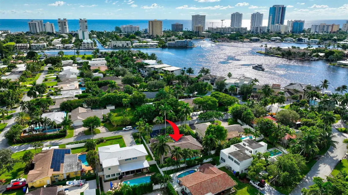 Photo 2 at 707 SE 25th Avenue, Pompano Beach