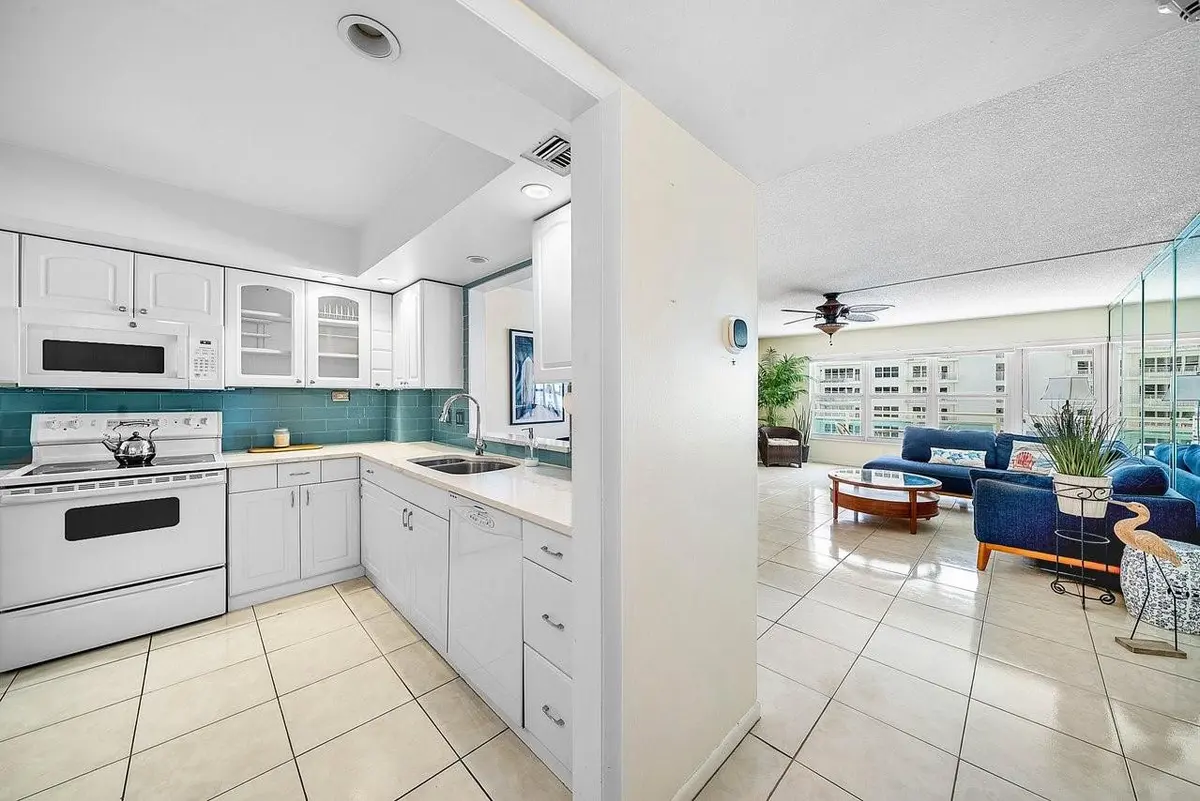 Photo 2 at 3900 Galt Ocean Drive 1004, Fort Lauderdale