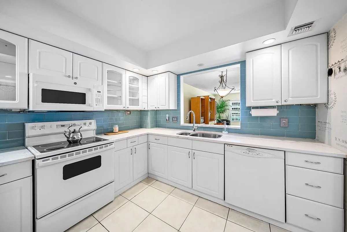 Photo 6 at 3900 Galt Ocean Drive 1004, Fort Lauderdale