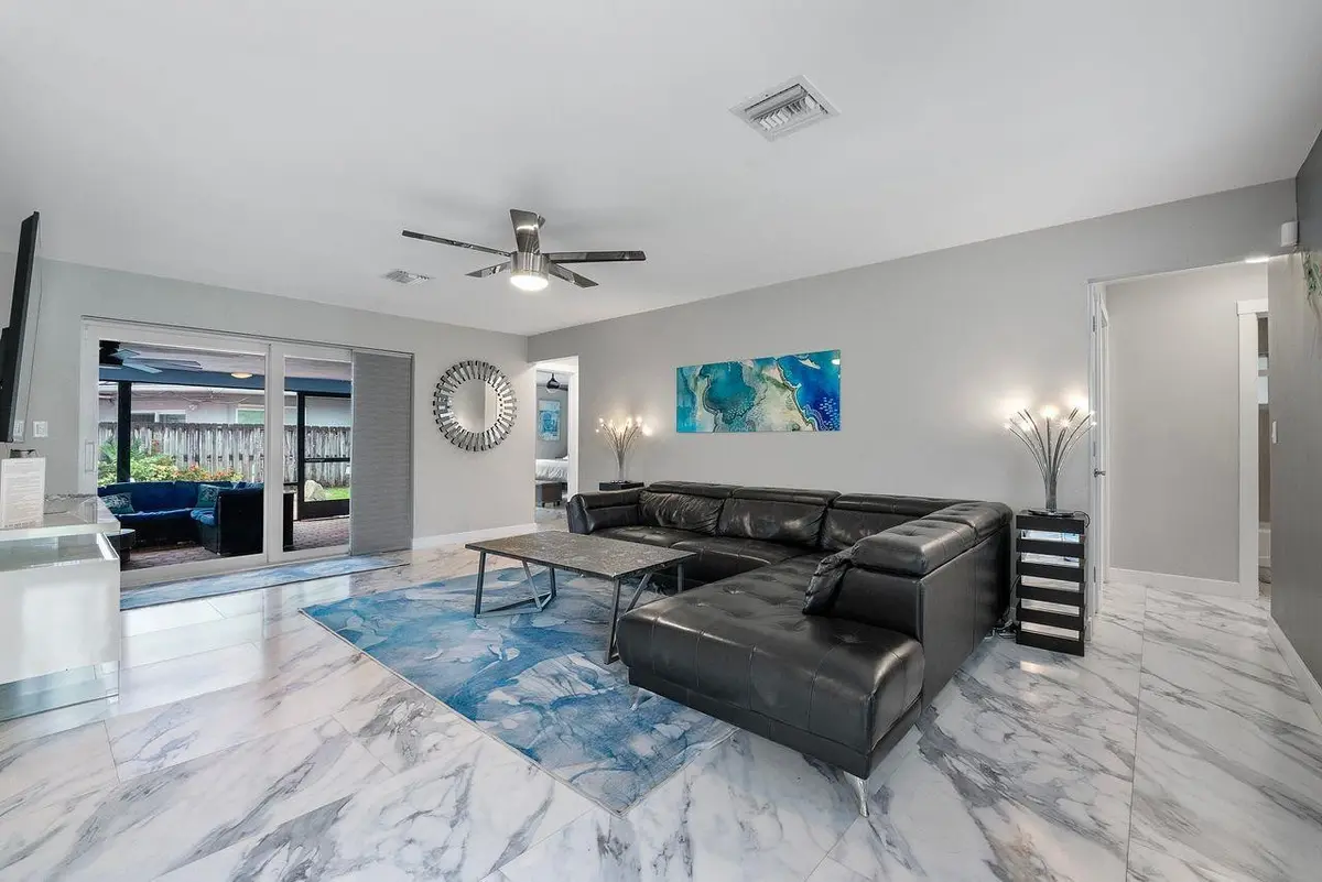 Photo 2 at 600 NW 22nd Court, Wilton Manors