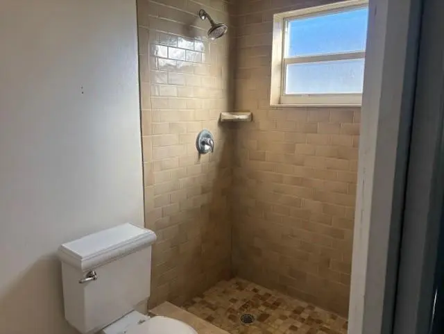 Photo 6 at 1760 Cathedral Drive, Margate