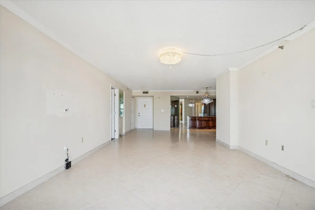 Photo 3 at 1201 S Ocean Drive 1506N, Hollywood