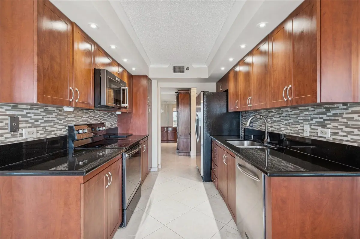 Photo 6 at 1201 S Ocean Drive 1506N, Hollywood