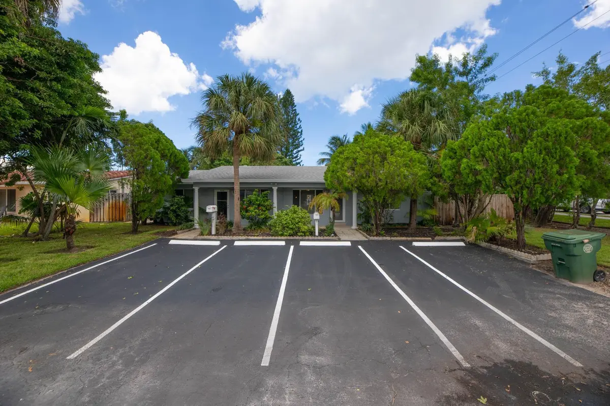 Photo 1 at 4500 NE 15th Avenue, Oakland Park