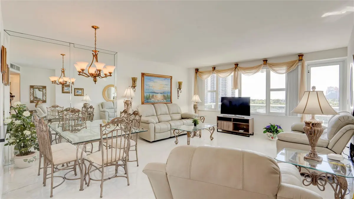 Photo 3 at 3333 NE 34th Street 811, Fort Lauderdale