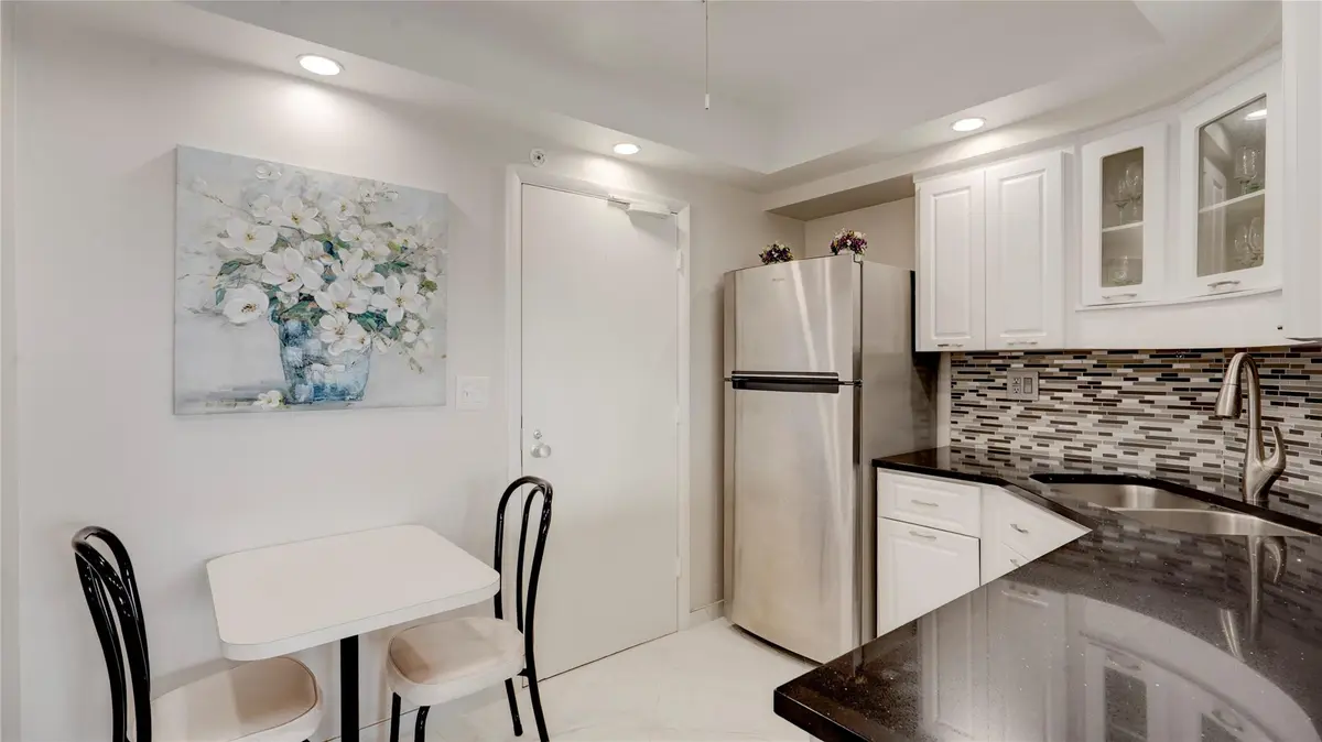 Photo 7 at 3333 NE 34th Street 811, Fort Lauderdale
