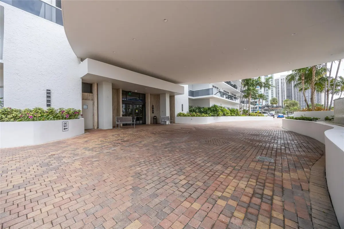 Photo 3 at 3500 Galt Ocean Drive 1102, Fort Lauderdale