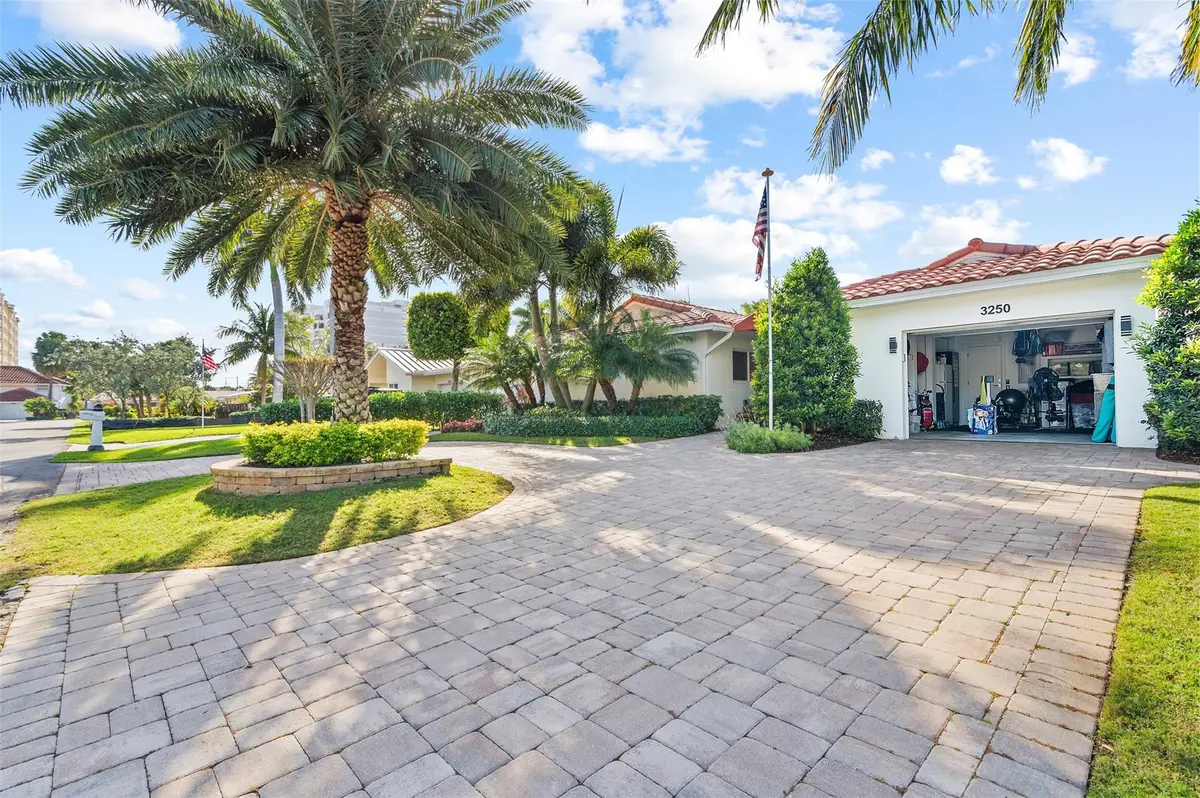 Photo 4 at 3250 Spanish River Drive, Pompano Beach