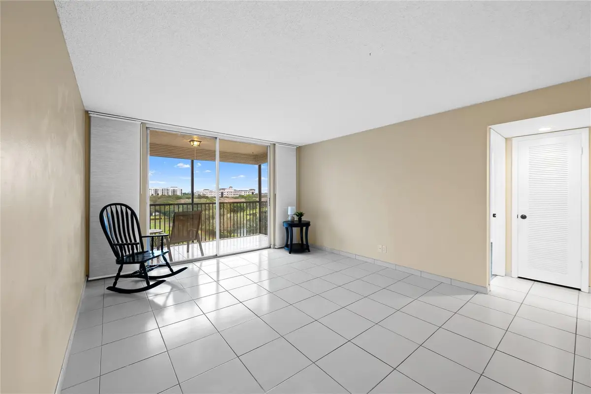 Photo 3 at 3300 W Rolling Hills Circle 610, Davie