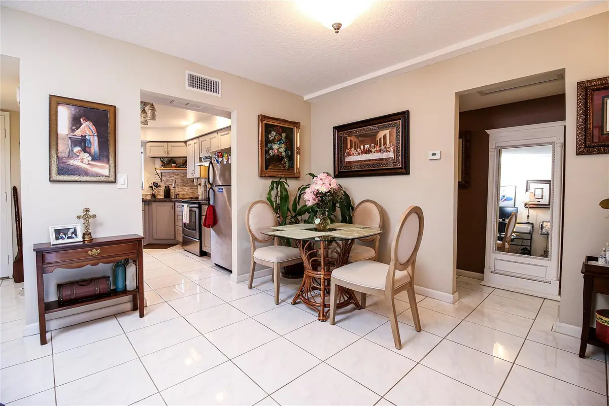 Photo 7 at 3475 Broken Woods Drive 101, Coral Springs
