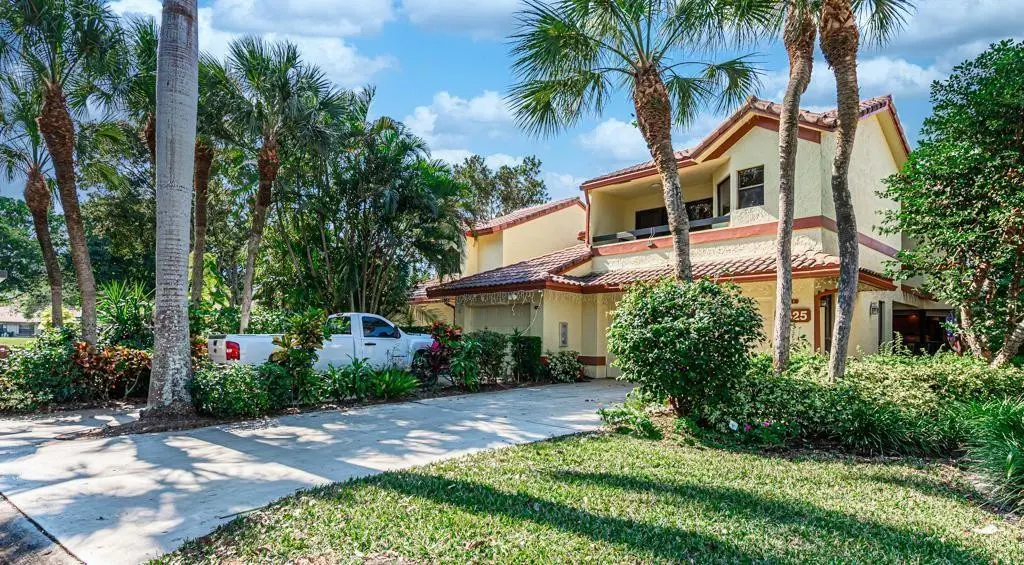 Photo 2 at 5425 10th Fairway Drive 3, Delray Beach