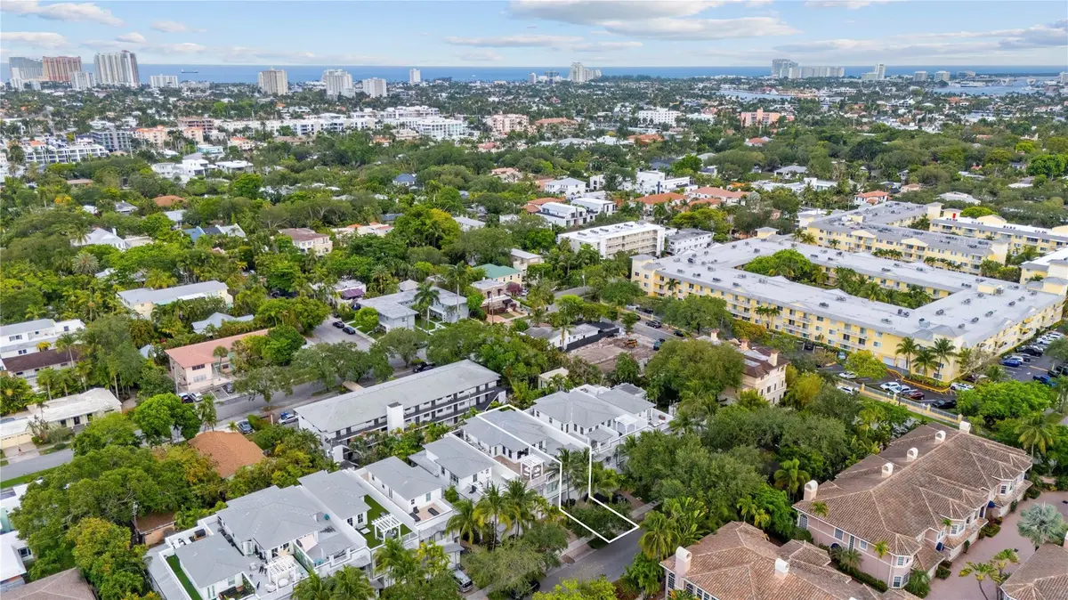 Photo 3 at 218 NE 15th Avenue 218, Fort Lauderdale