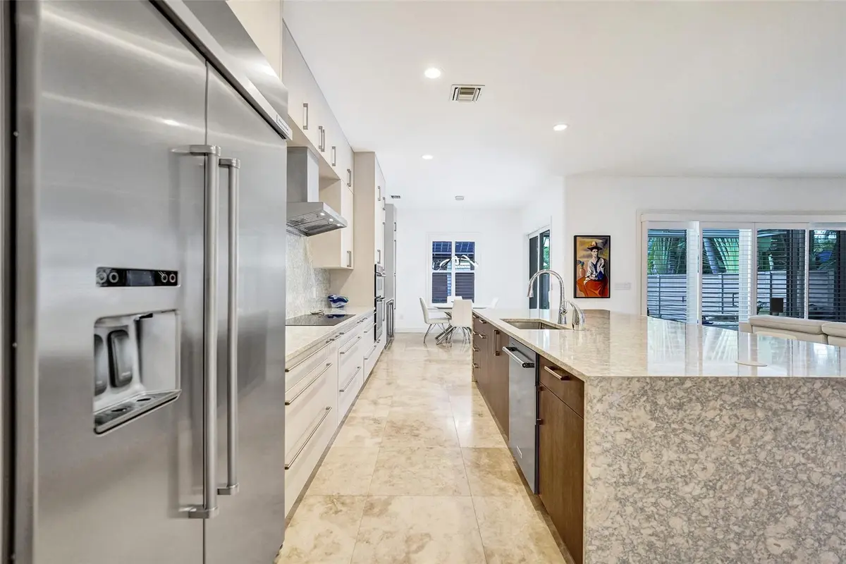 Photo 8 at 517 NE 11th Avenue, Fort Lauderdale