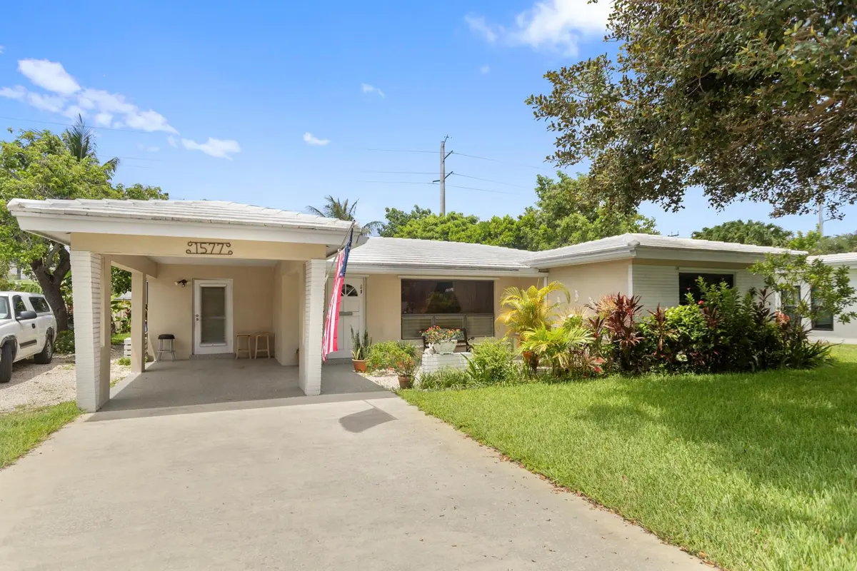 Photo 4 at 1577 NE 49th Street, Oakland Park