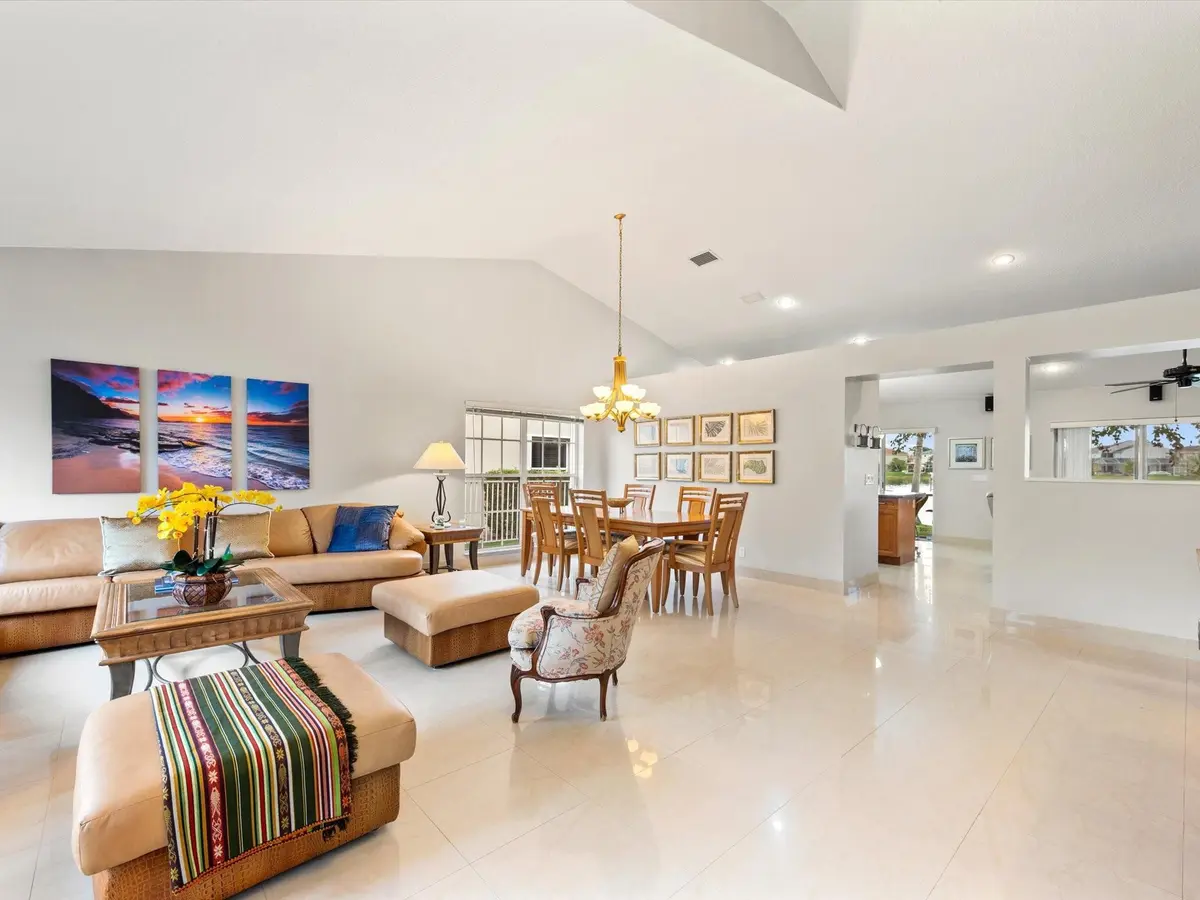 Photo 6 at 1011 NW 193rd Avenue, Pembroke Pines