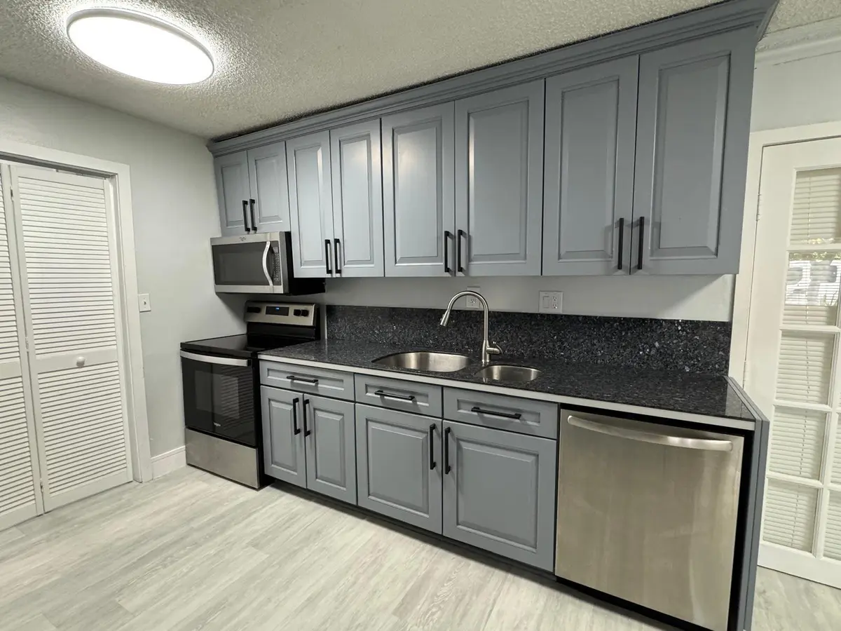 Photo 5 at 6100 NE 4th Avenue, Oakland Park