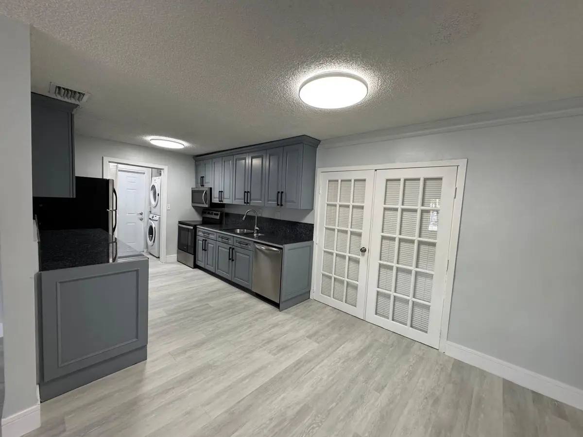 Photo 8 at 6100 NE 4th Avenue, Oakland Park