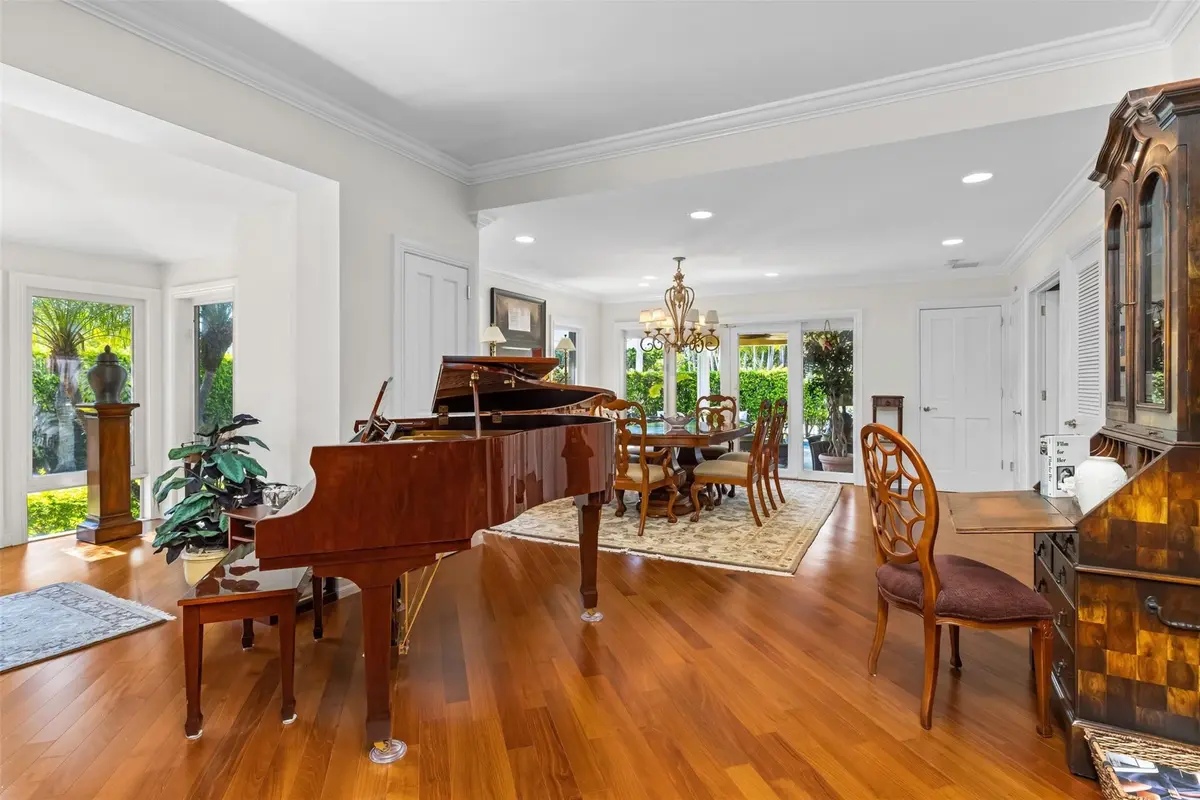 Photo 7 at 359 Poinciana Drive, Fort Lauderdale
