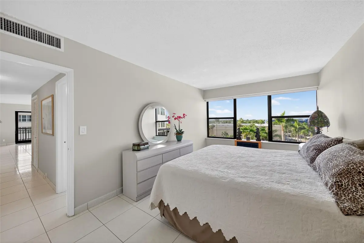 Photo 7 at 3800 Galt Ocean Drive 511, Fort Lauderdale