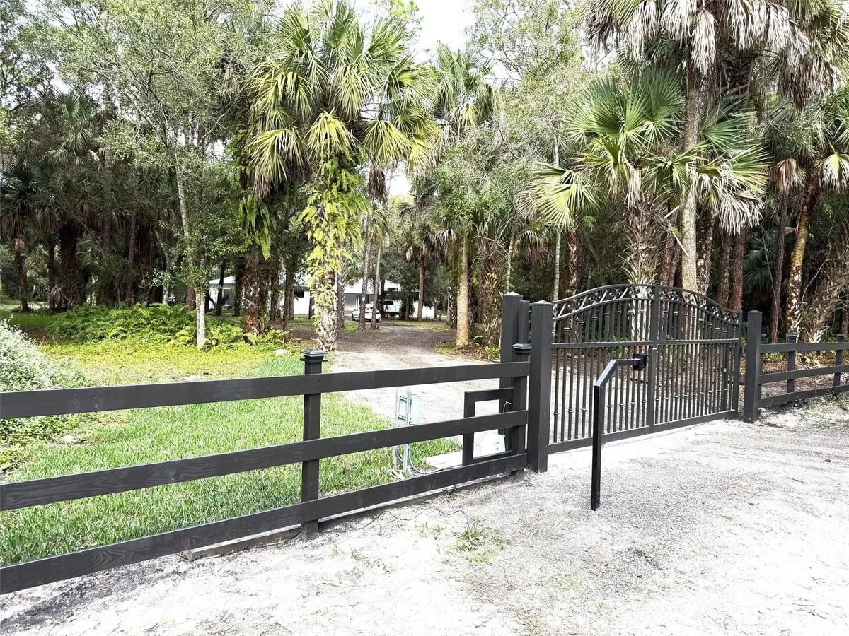 Fence at 5225 SW Ludlum Street, Palm City