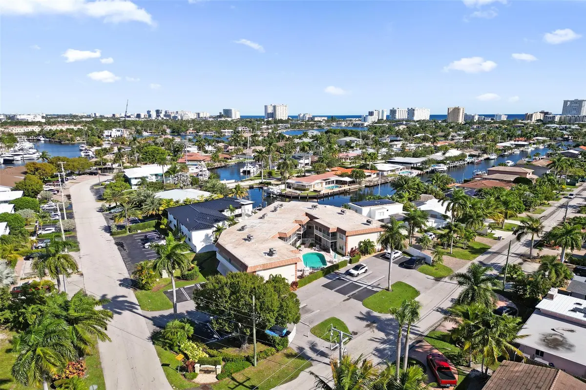 Photo 4 at 2201 SE 9th Street 106, Pompano Beach