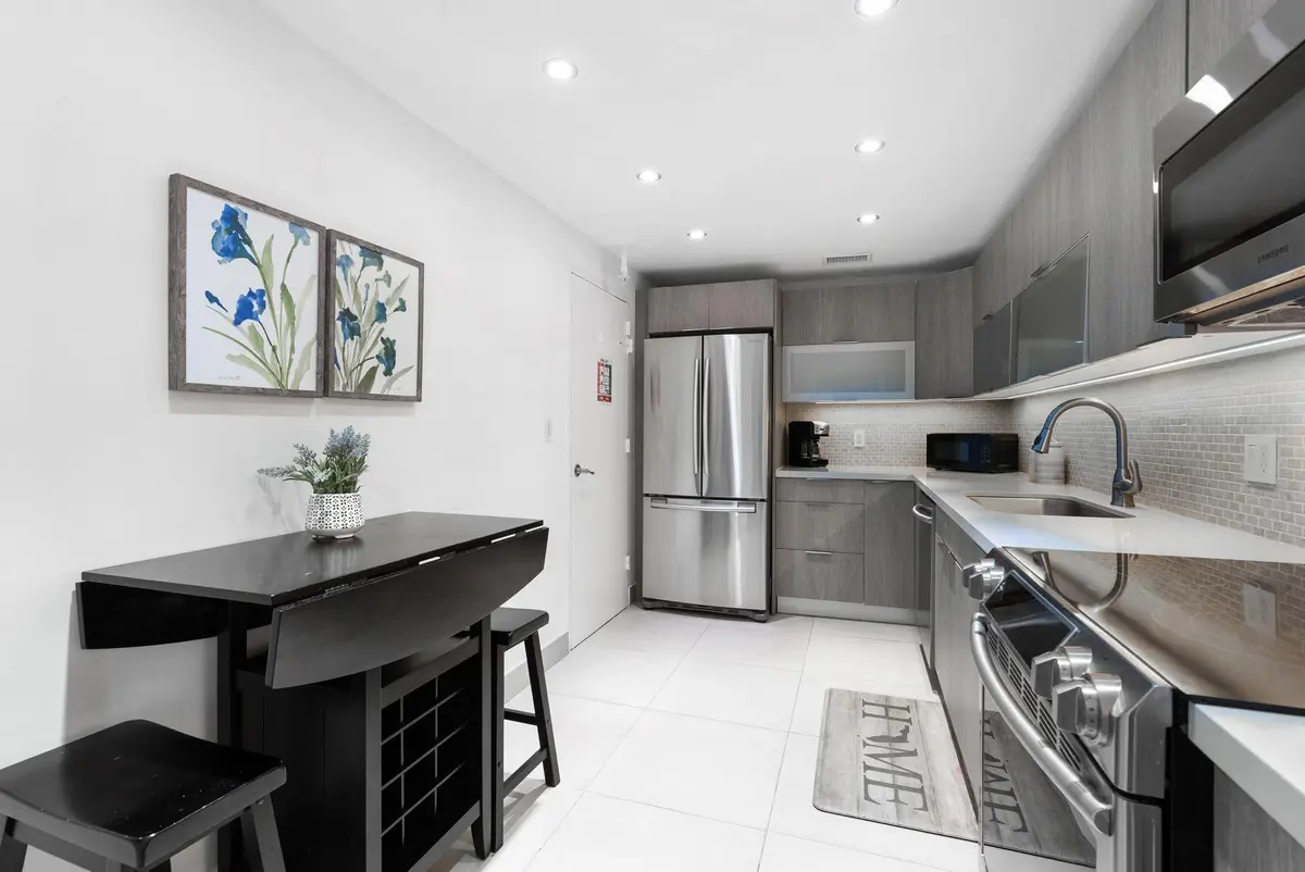 Photo 6 at 4001 S Ocean Drive 8E, Hollywood