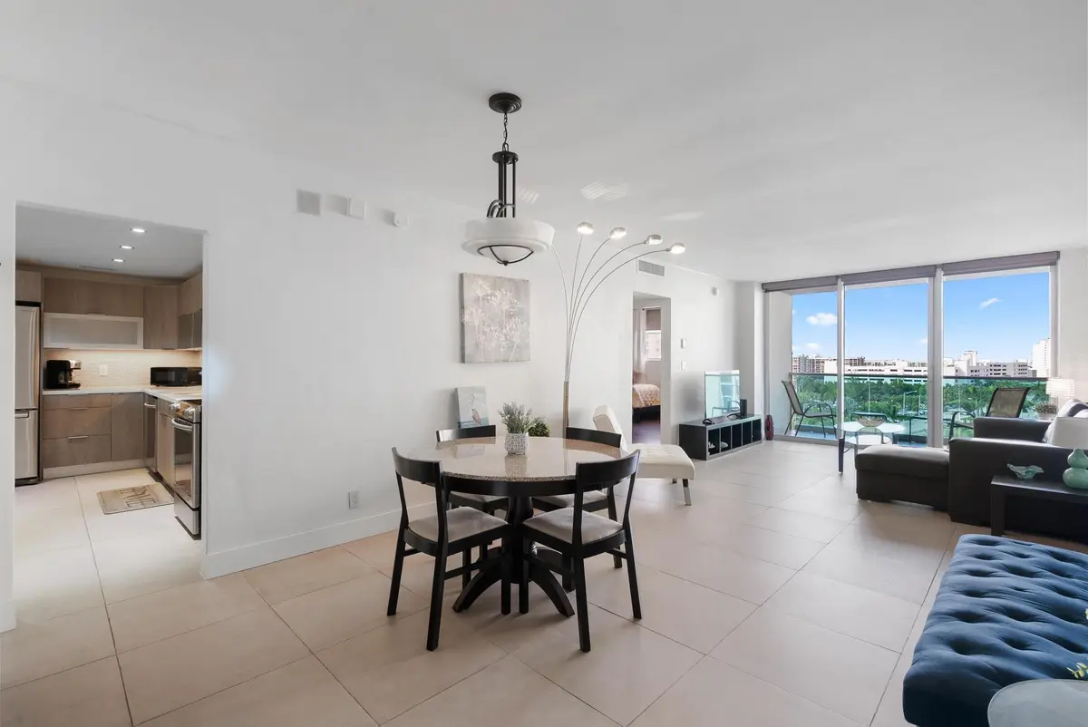 Photo 7 at 4001 S Ocean Drive 8E, Hollywood