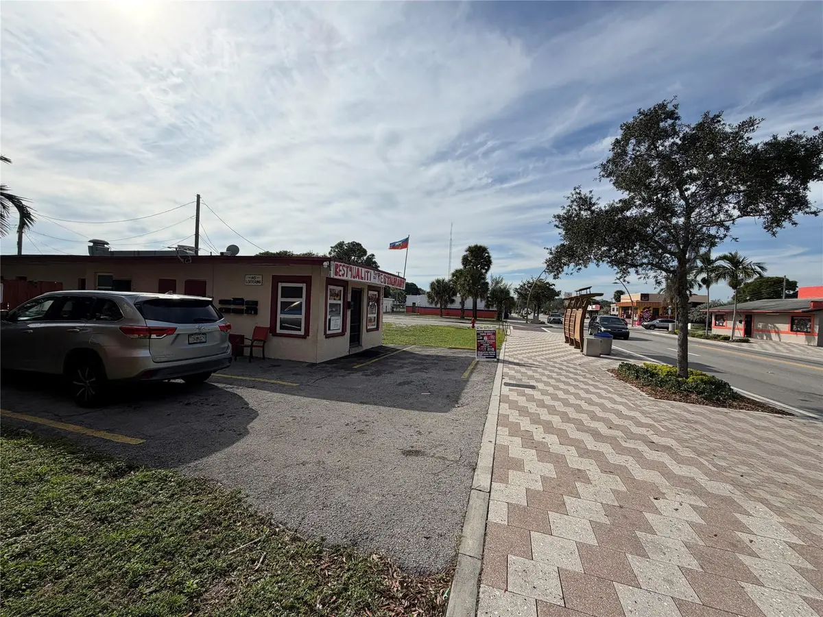 Photo 3 at 1536 NW 6th Street, Fort Lauderdale
