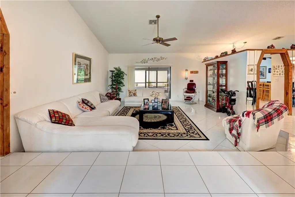 Photo 7 at 7145 NW 49th Court, Lauderhill