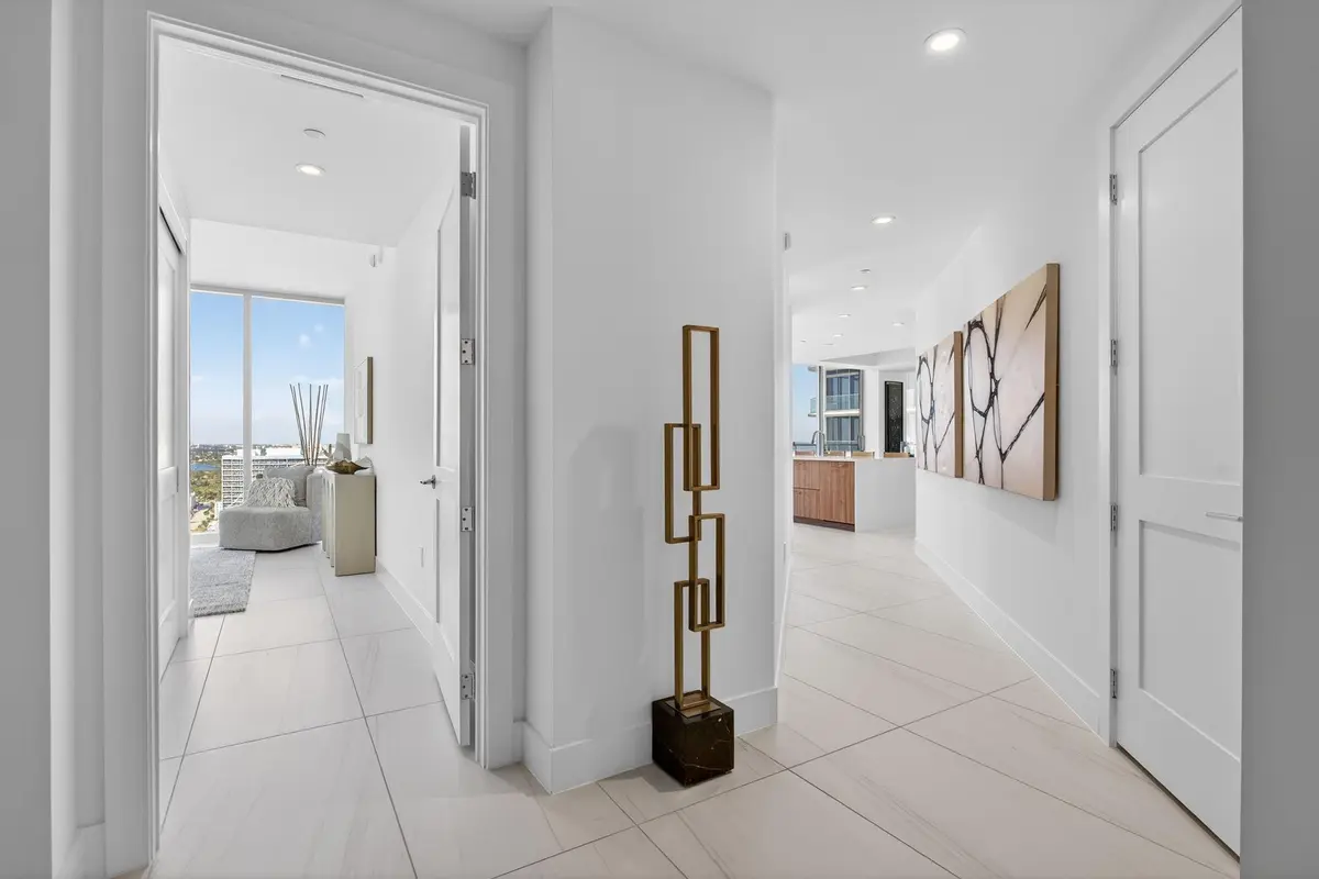 Photo 5 at 153 N Seabreeze Boulevard 2505, Fort Lauderdale