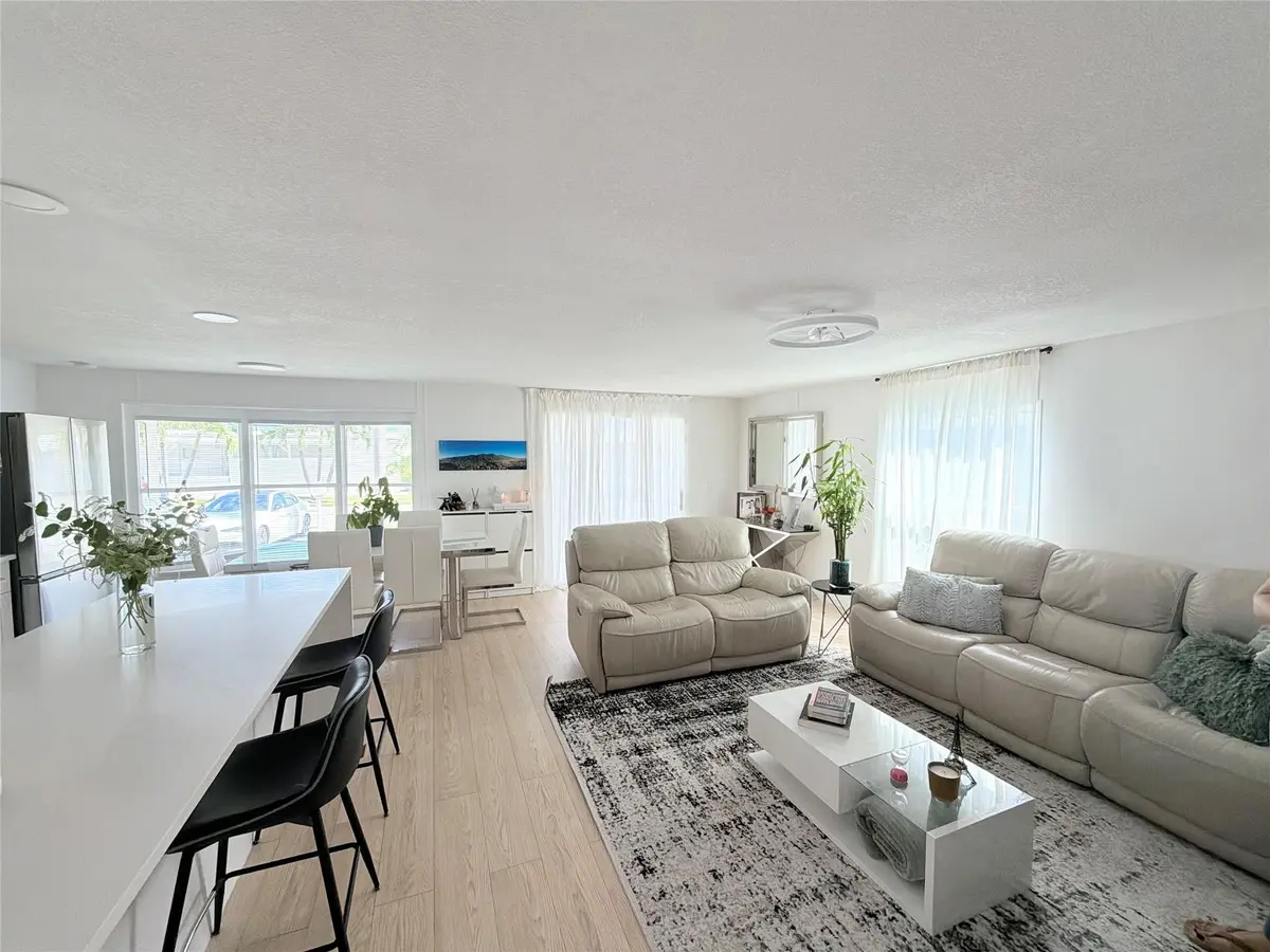 Photo 5 at 5221 SW 25th Avenue, Fort Lauderdale