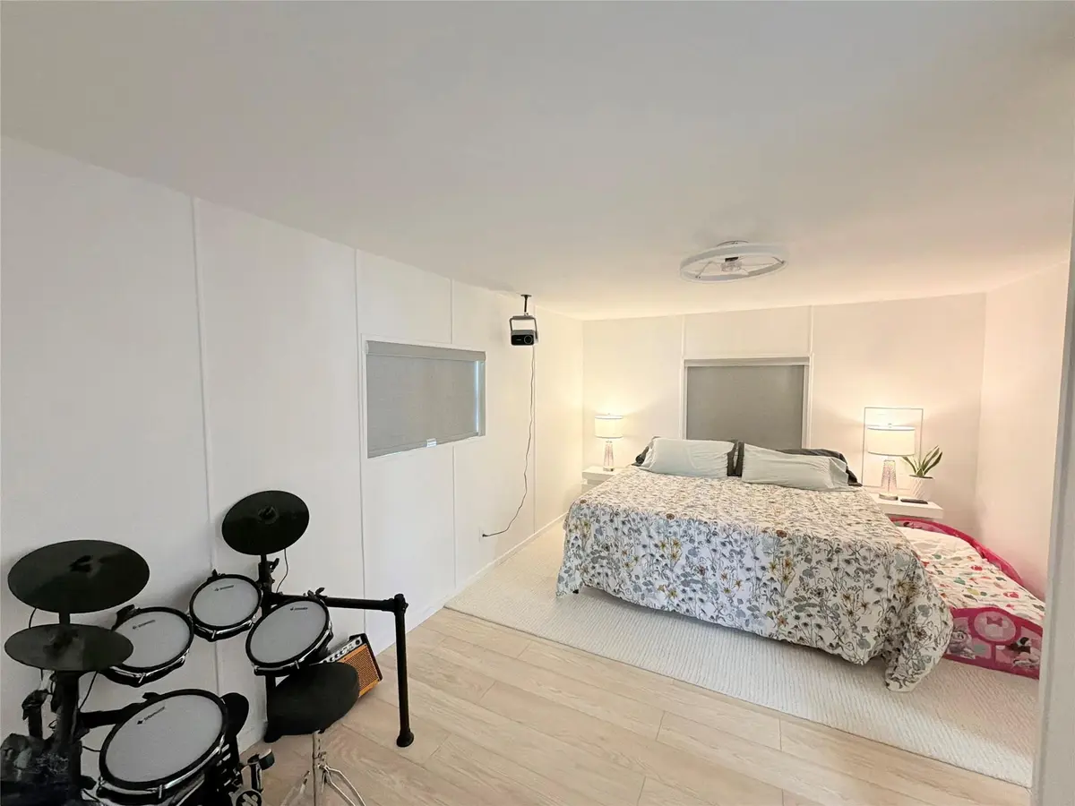 Photo 7 at 5221 SW 25th Avenue, Fort Lauderdale