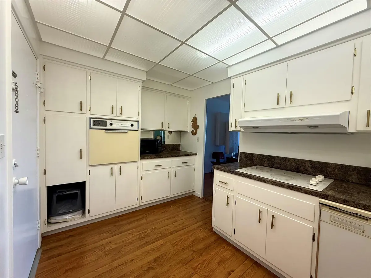 Kitchen at 3233 NE 34th Street 1520, Fort Lauderdale