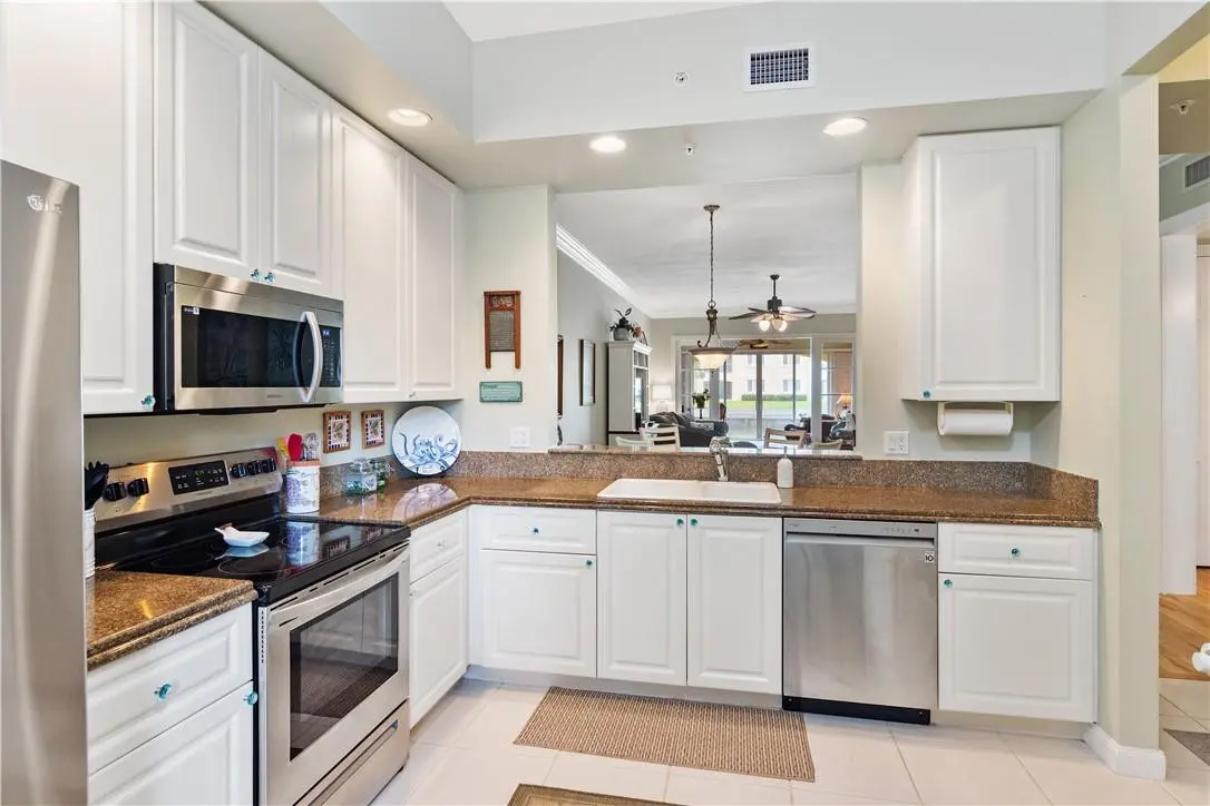 Photo 5 at 19 Harbour Isle Drive 106, Hutchinson Island