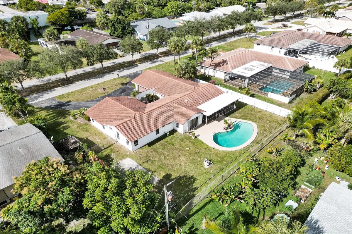 Photo 3 at 65 W Palm Drive, Margate