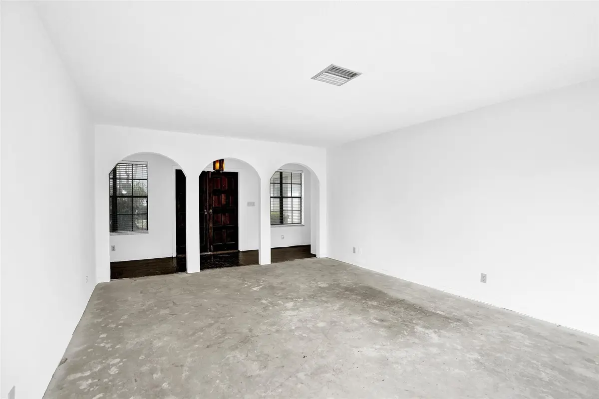 Photo 8 at 65 W Palm Drive, Margate