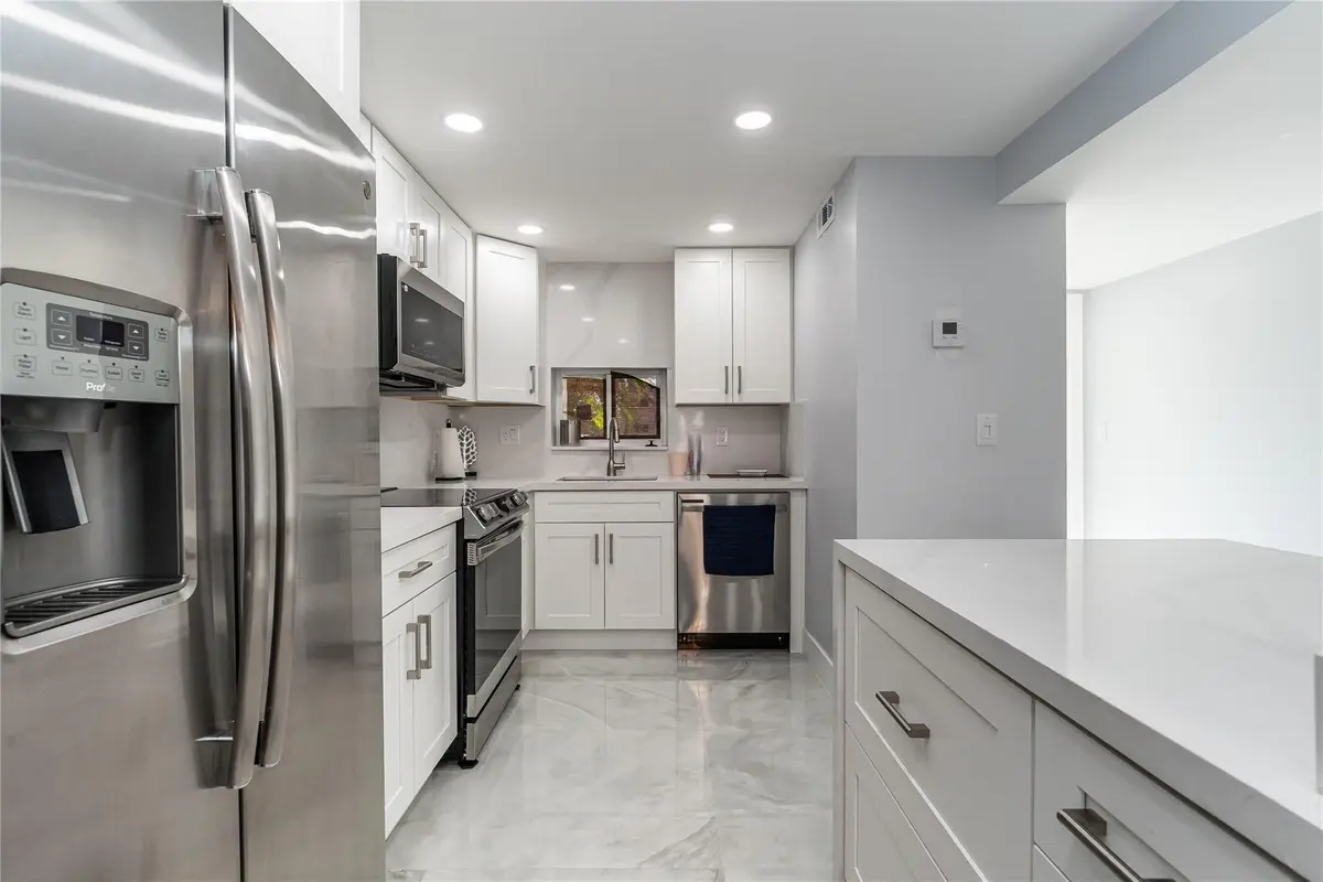 Photo 1 at 9523 S Hollybrook Lake Drive 102, Pembroke Pines