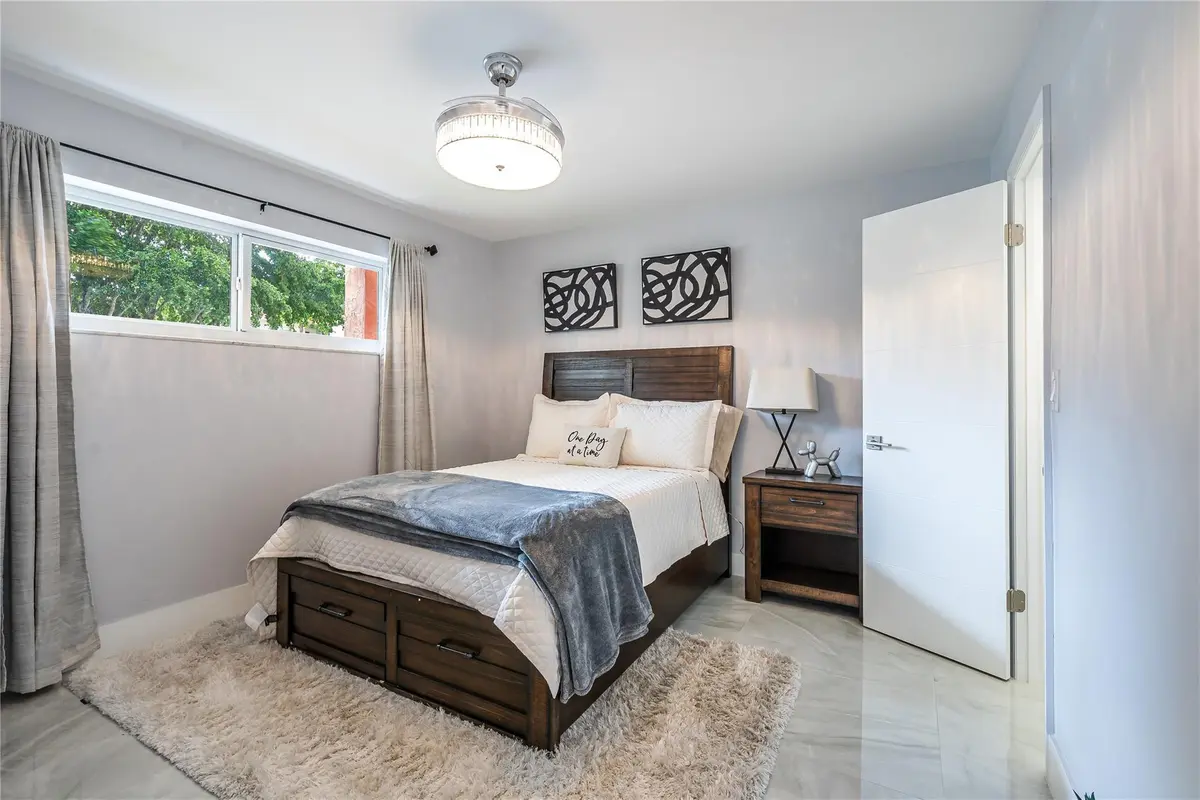 Photo 7 at 9523 S Hollybrook Lake Drive 102, Pembroke Pines