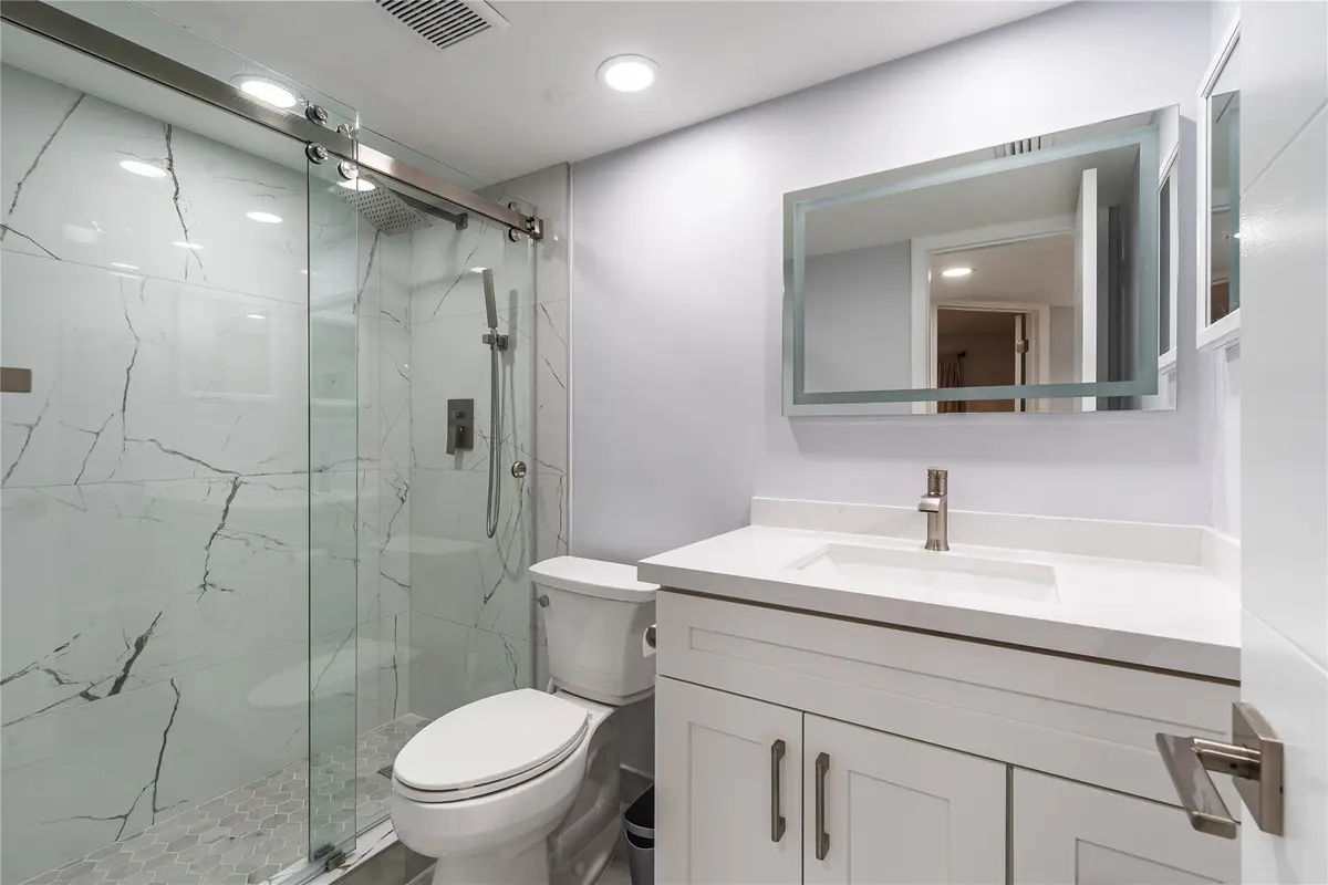 Photo 8 at 9523 S Hollybrook Lake Drive 102, Pembroke Pines