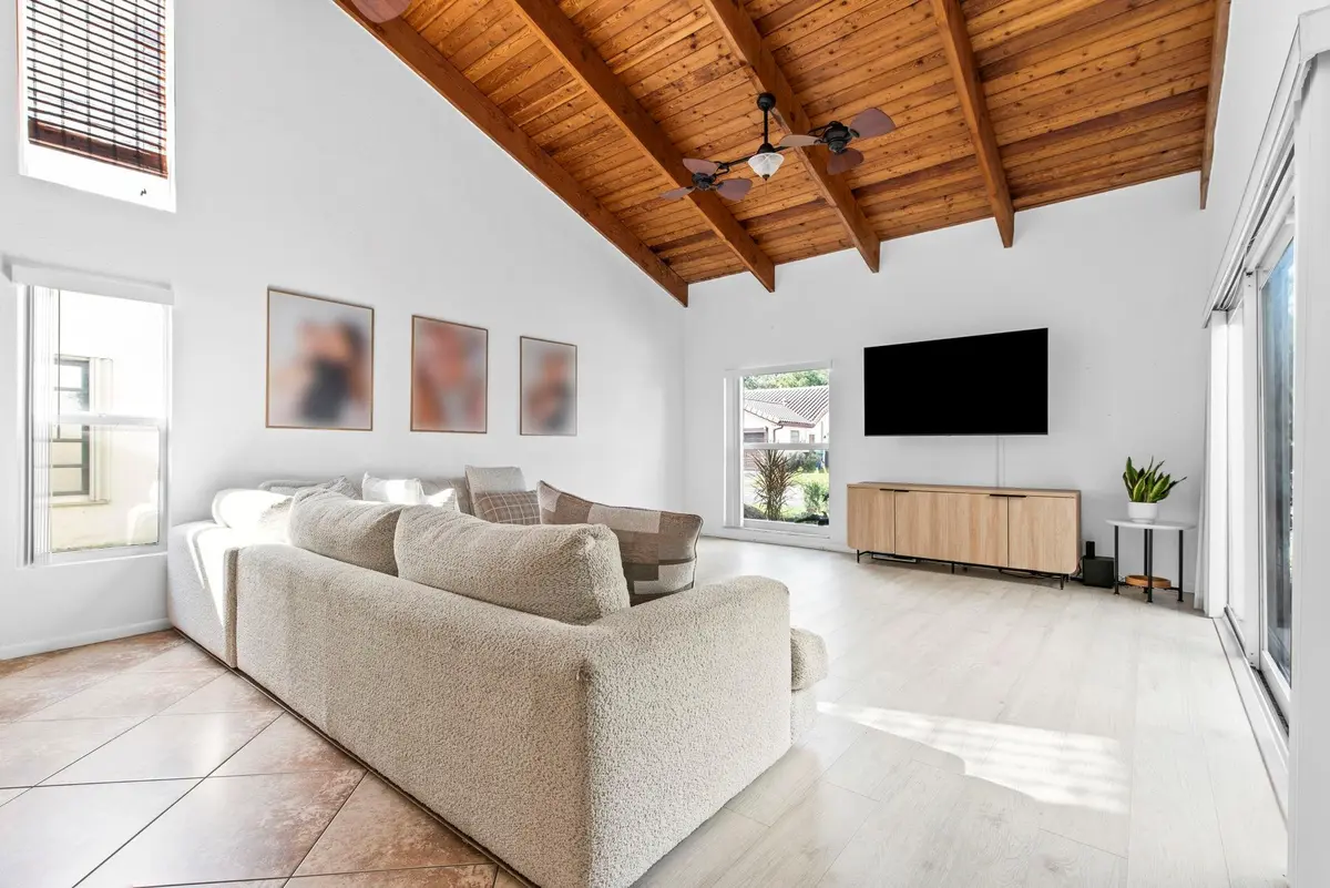 Photo 4 at 1621 Riverwood Lane, Coral Springs