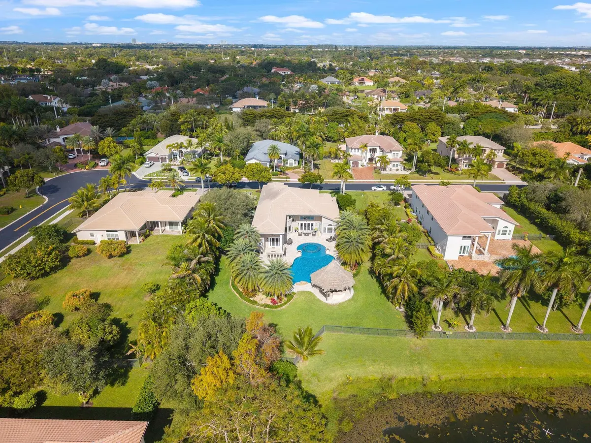 Photo 5 at 11382 Redberry Drive, Davie