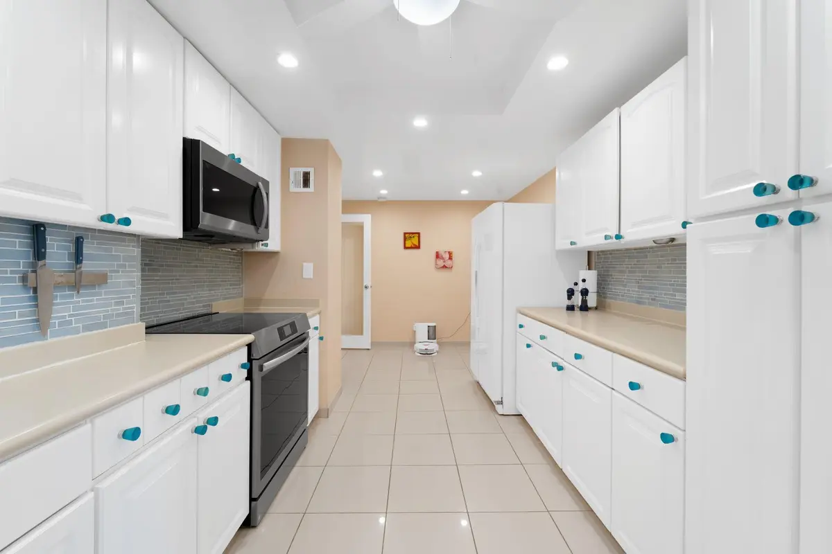Photo 8 at 111 N Pompano Beach Boulevard 1403, Pompano Beach